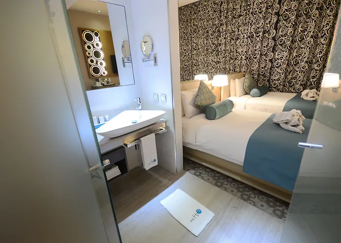 H2o Hotel 4*